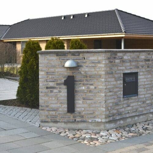 husnummer i sort 500x500 1